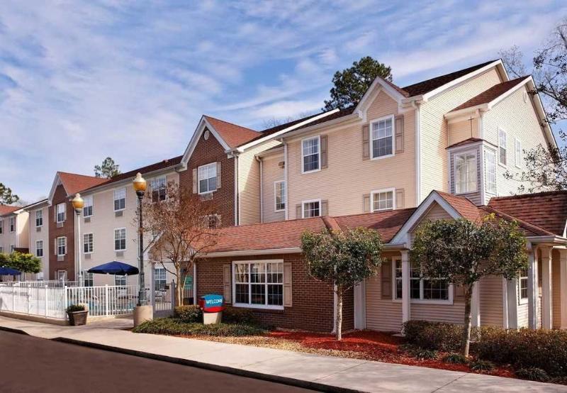 Alluxsuites At 1876, Ascend Hotel Collection Tallahassee Exterior foto